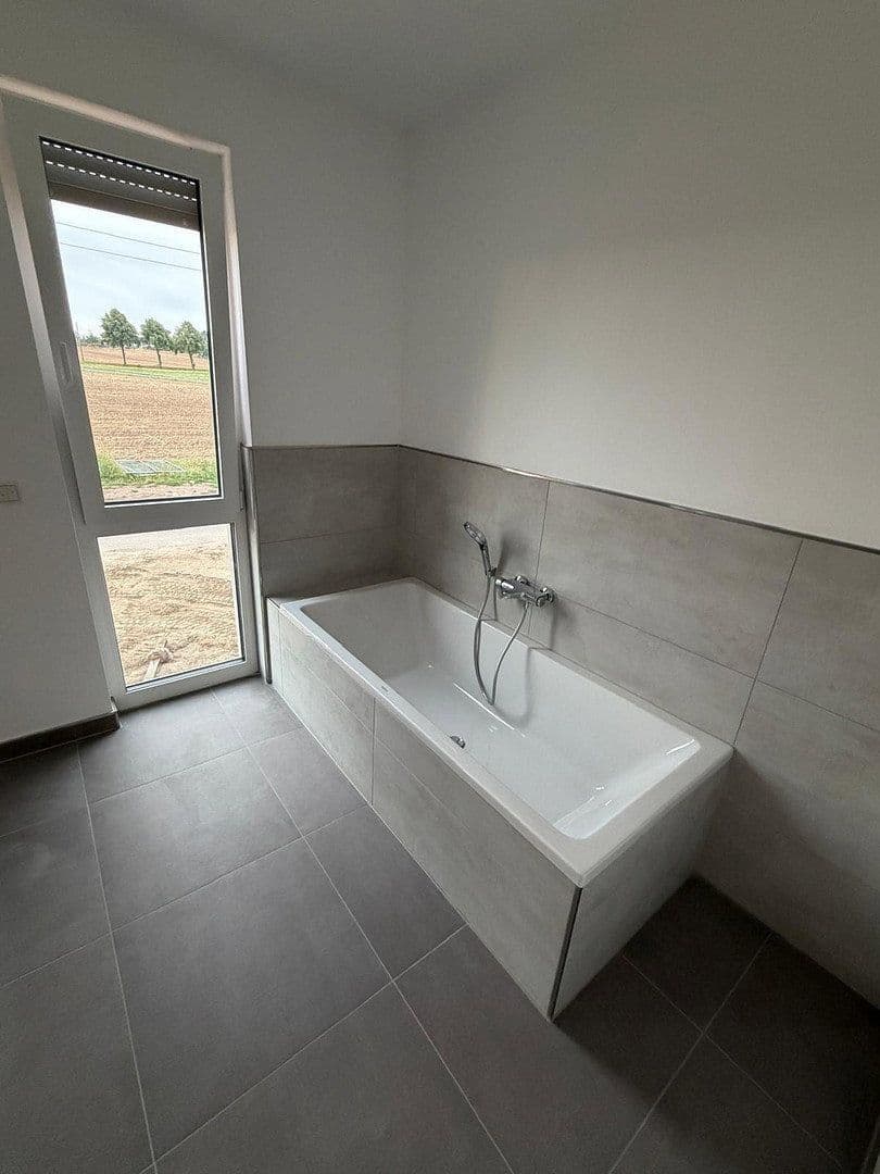 Prenájom domu 150 m², pozemok 957 m², Schweineanger 40, Magdeburg, Sasko-Anhaltsko Prenájom domu 150 m², pozemok 957 m², Schweineanger 40, Magdeburg, Sasko-Anhaltsko