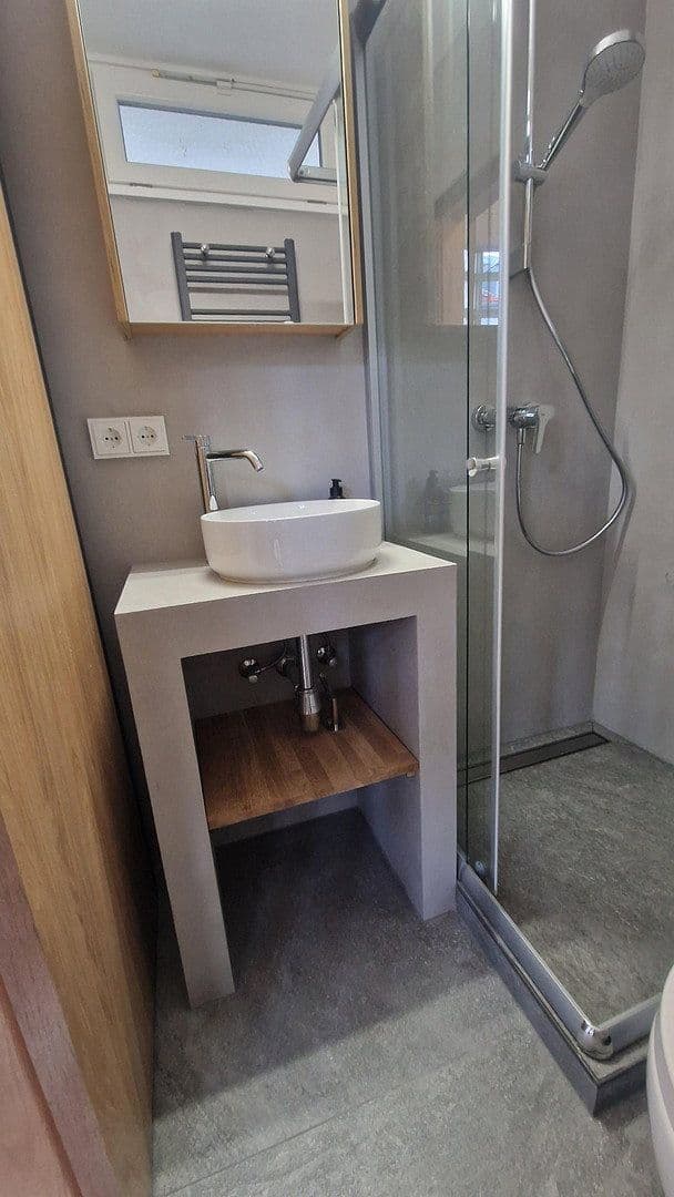 Prenájom bytu 1-izbový 26 m², München, Bavorsko Prenájom bytu 1-izbový 26 m², München, Bavorsko