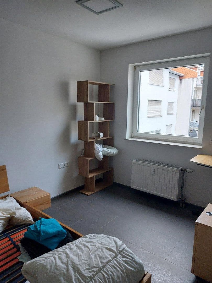 Prenájom bytu 2-izbový 40 m², Ludwigshafen, Porýnie-Falcko Prenájom bytu 2-izbový 40 m², Ludwigshafen, Porýnie-Falcko
