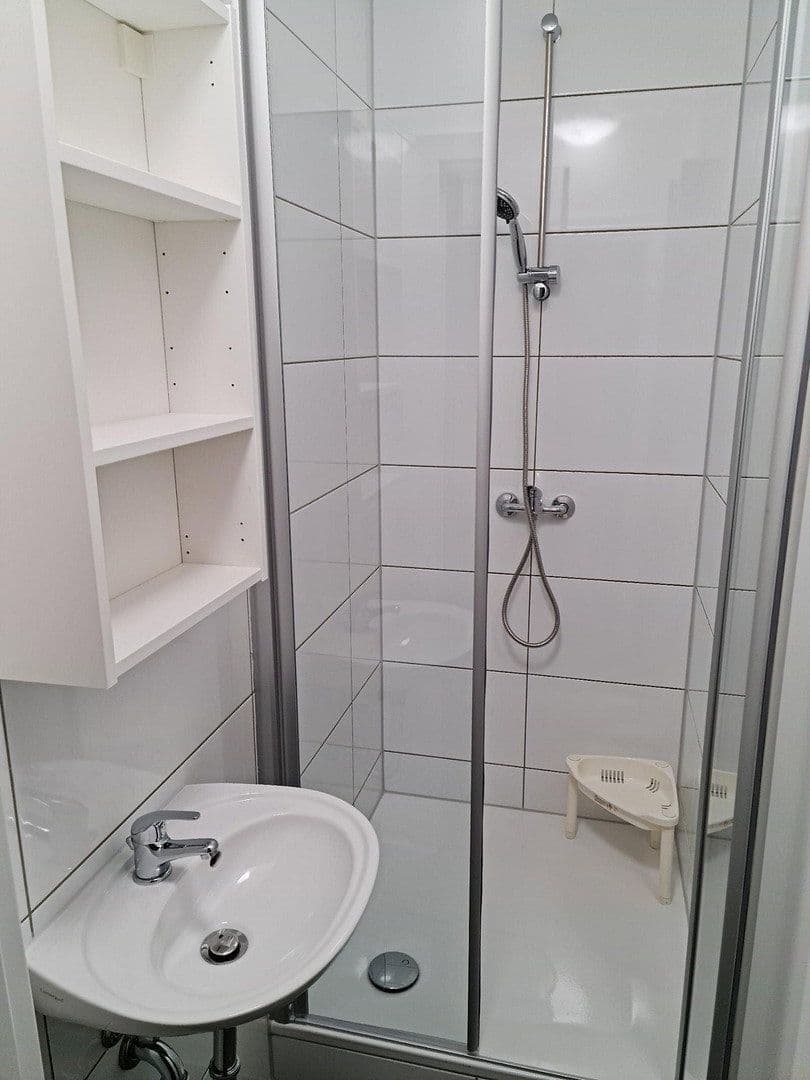 Prenájom bytu 16 m², Düsseldorf, Severné Porýnie - Westfálsko Prenájom bytu 16 m², Düsseldorf, Severné Porýnie - Westfálsko