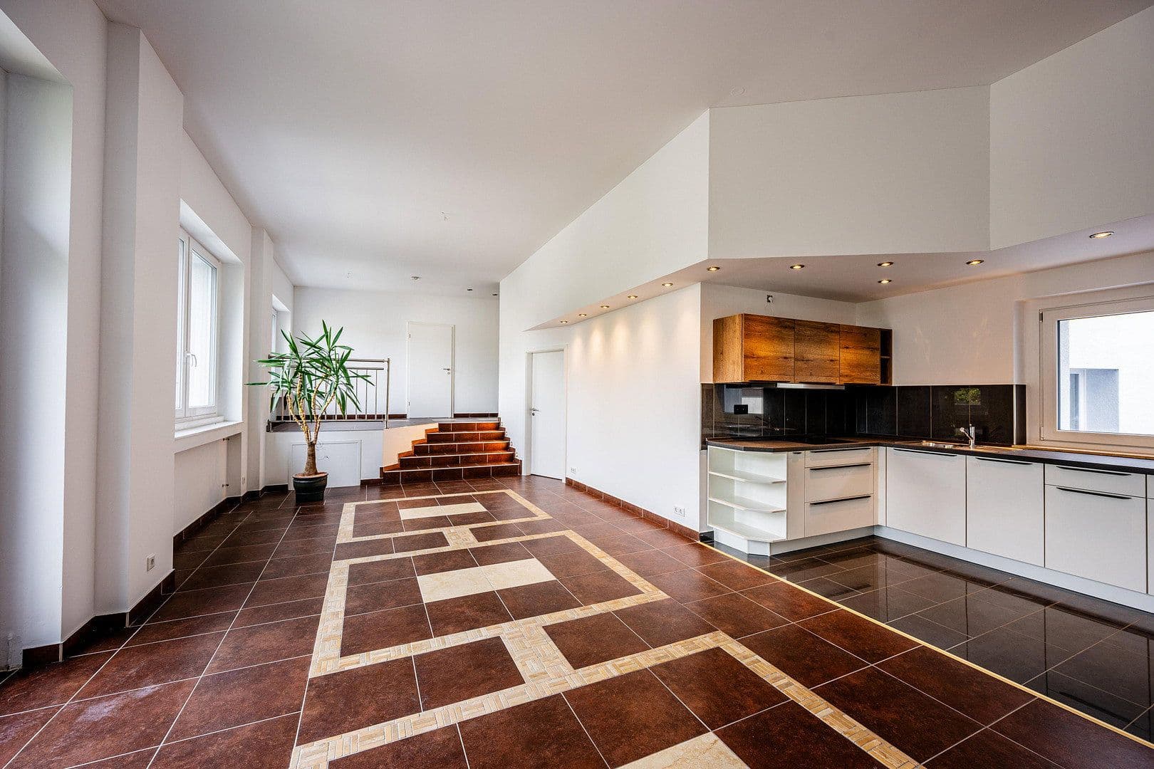 Prenájom bytu 2-izbový 76 m², Mühlenweg 58, Wuppertal, Severné Porýnie - Westfálsko Prenájom bytu 2-izbový 76 m², Mühlenweg 58, Wuppertal, Severné Porýnie - Westfálsko