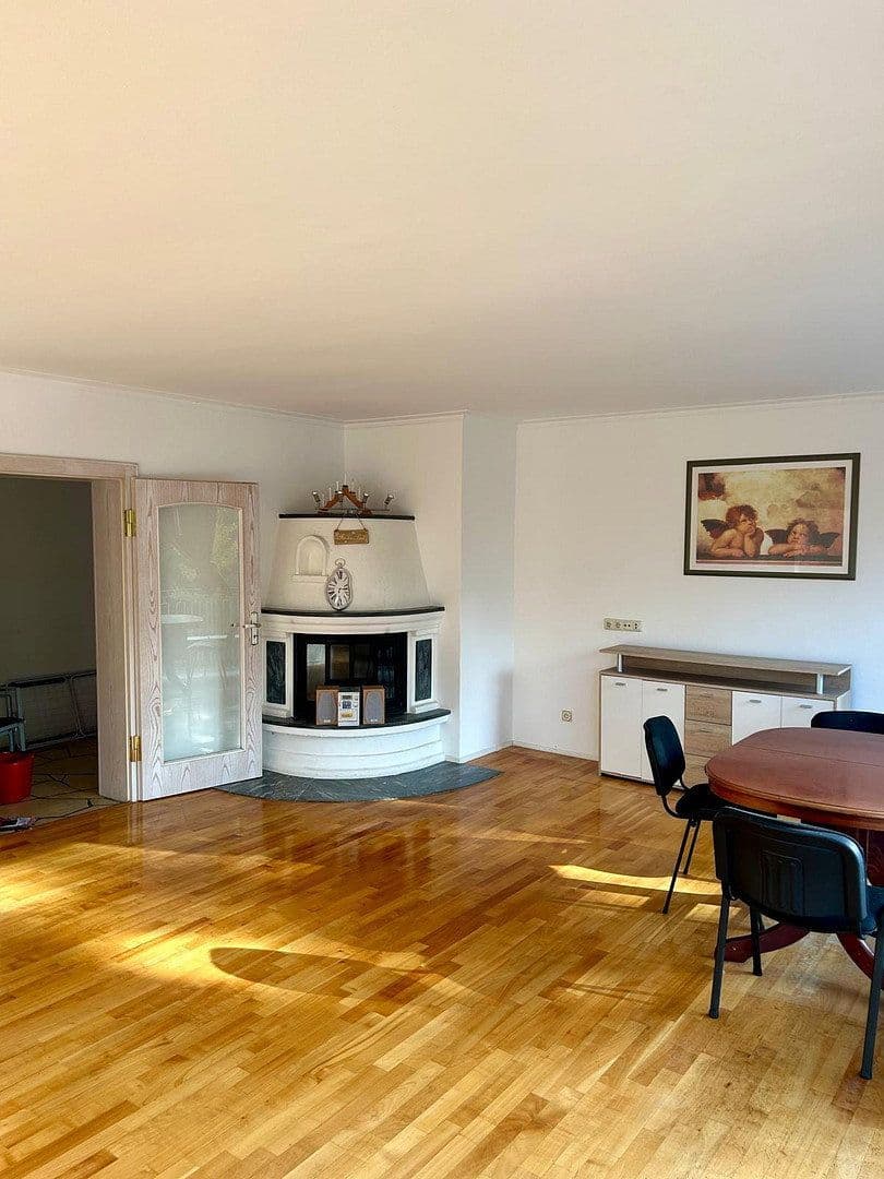 Prenájom bytu 4-izbový 155 m², Gartenstraße 15, Bad Segeberg, Šlezvicko-Holštajnsko Prenájom bytu 4-izbový 155 m², Gartenstraße 15, Bad Segeberg, Šlezvicko-Holštajnsko