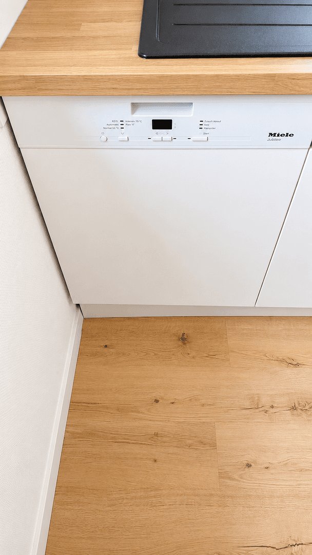 Prenájom bytu 2-izbový 53 m², Vennstr. 114, Düsseldorf, Severné Porýnie - Westfálsko Prenájom bytu 2-izbový 53 m², Vennstr. 114, Düsseldorf, Severné Porýnie - Westfálsko