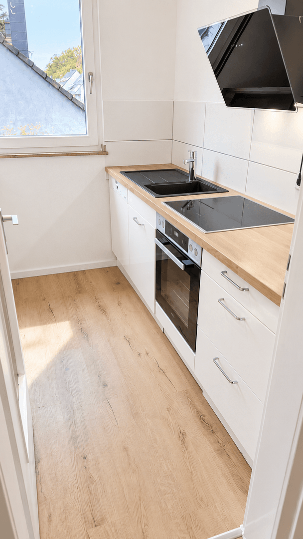 Prenájom bytu 2-izbový 53 m², Vennstr. 114, Düsseldorf, Severné Porýnie - Westfálsko Prenájom bytu 2-izbový 53 m², Vennstr. 114, Düsseldorf, Severné Porýnie - Westfálsko