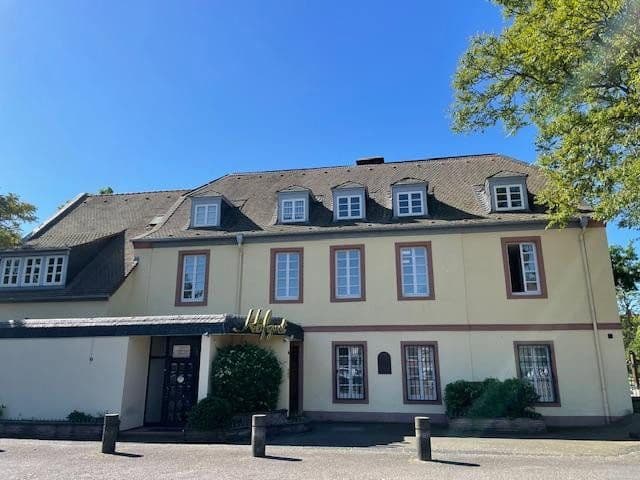 Predaj domu 810 m², pozemok 710 m², Rheingönheimerstraße 98, Ludwigshafen, Porýnie-Falcko Predaj domu 810 m², pozemok 710 m², Rheingönheimerstraße 98, Ludwigshafen, Porýnie-Falcko