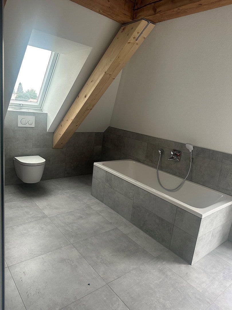 Prenájom bytu 4-izbový 119 m², Staufener Str. 70, Bad Krozingen, Bádensko-Wurttembersko Prenájom bytu 4-izbový 119 m², Staufener Str. 70, Bad Krozingen, Bádensko-Wurttembersko