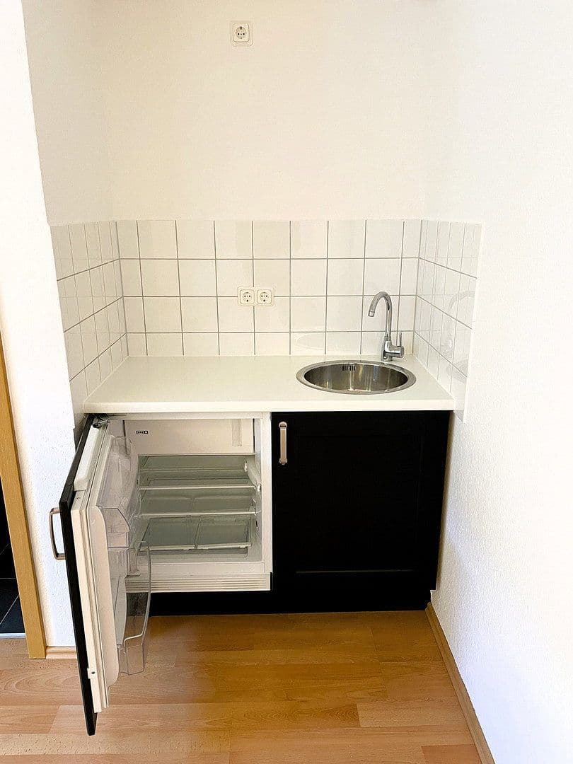 Prenájom kancelárie 25 m², Brandenburg an der Havel, Brandenbursko Prenájom kancelárie 25 m², Brandenburg an der Havel, Brandenbursko