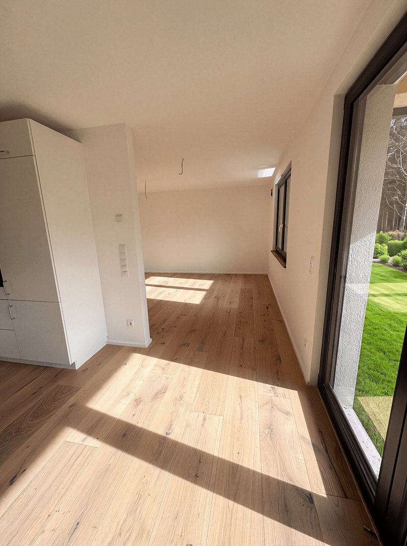 Prenájom bytu 5-izbový 126 m², Taufkirchen, Bavorsko Prenájom bytu 5-izbový 126 m², Taufkirchen, Bavorsko