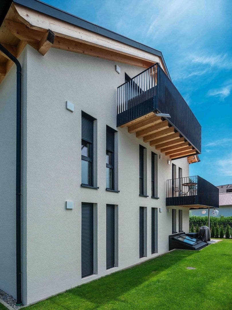 Prenájom bytu 5-izbový 126 m², Taufkirchen, Bavorsko Prenájom bytu 5-izbový 126 m², Taufkirchen, Bavorsko