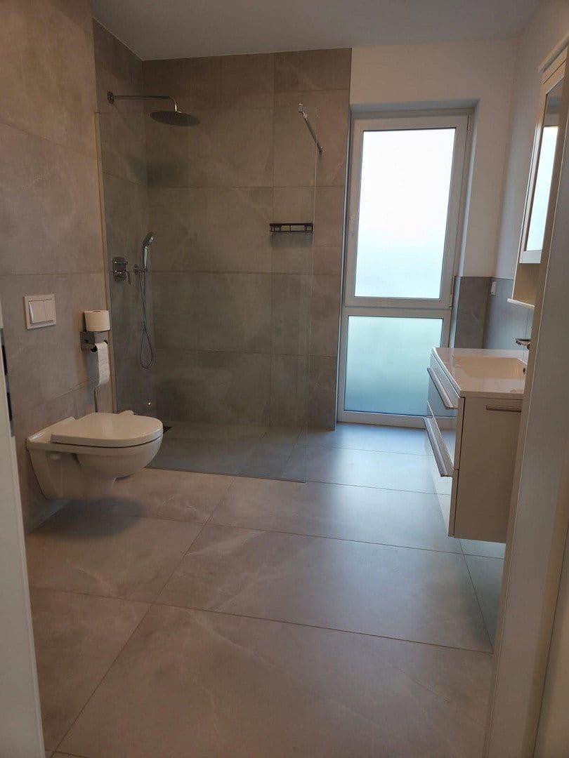 Prenájom bytu 3-izbový 74 m², Kapellenweg 3, Waldbröl, Severné Porýnie - Westfálsko Prenájom bytu 3-izbový 74 m², Kapellenweg 3, Waldbröl, Severné Porýnie - Westfálsko