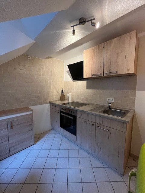 Prenájom bytu 2-izbový 53 m², Birkenstr. 1, Reichenbach, Sasko Prenájom bytu 2-izbový 53 m², Birkenstr. 1, Reichenbach, Sasko