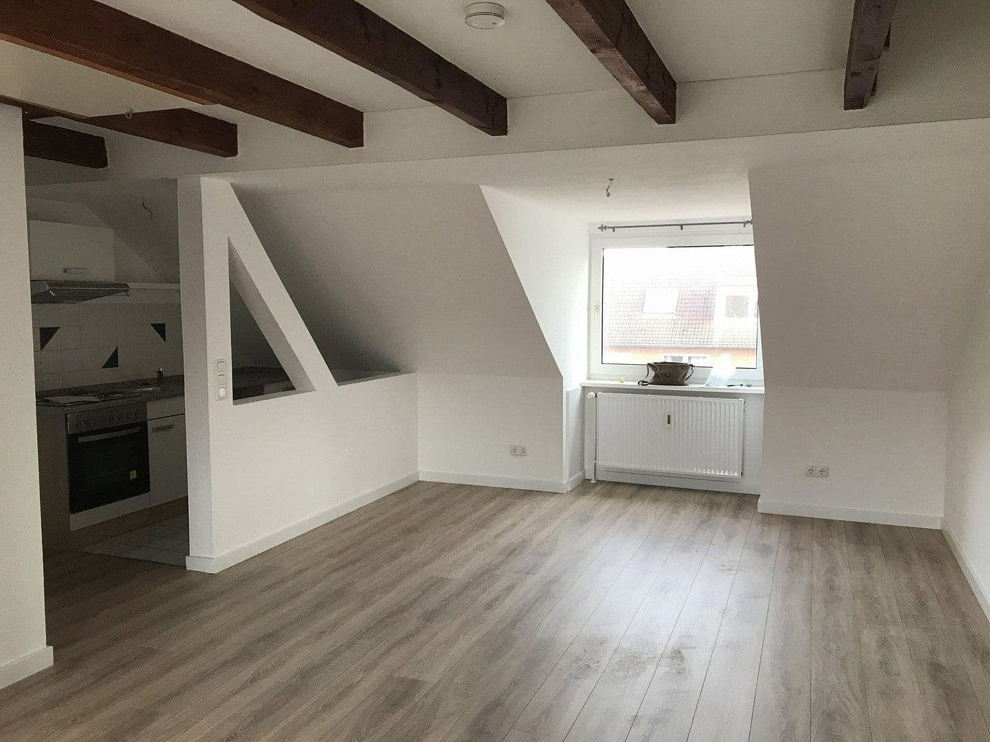 Prenájom bytu 1-izbový 38 m², Lübeck, Šlezvicko-Holštajnsko Prenájom bytu 1-izbový 38 m², Lübeck, Šlezvicko-Holštajnsko