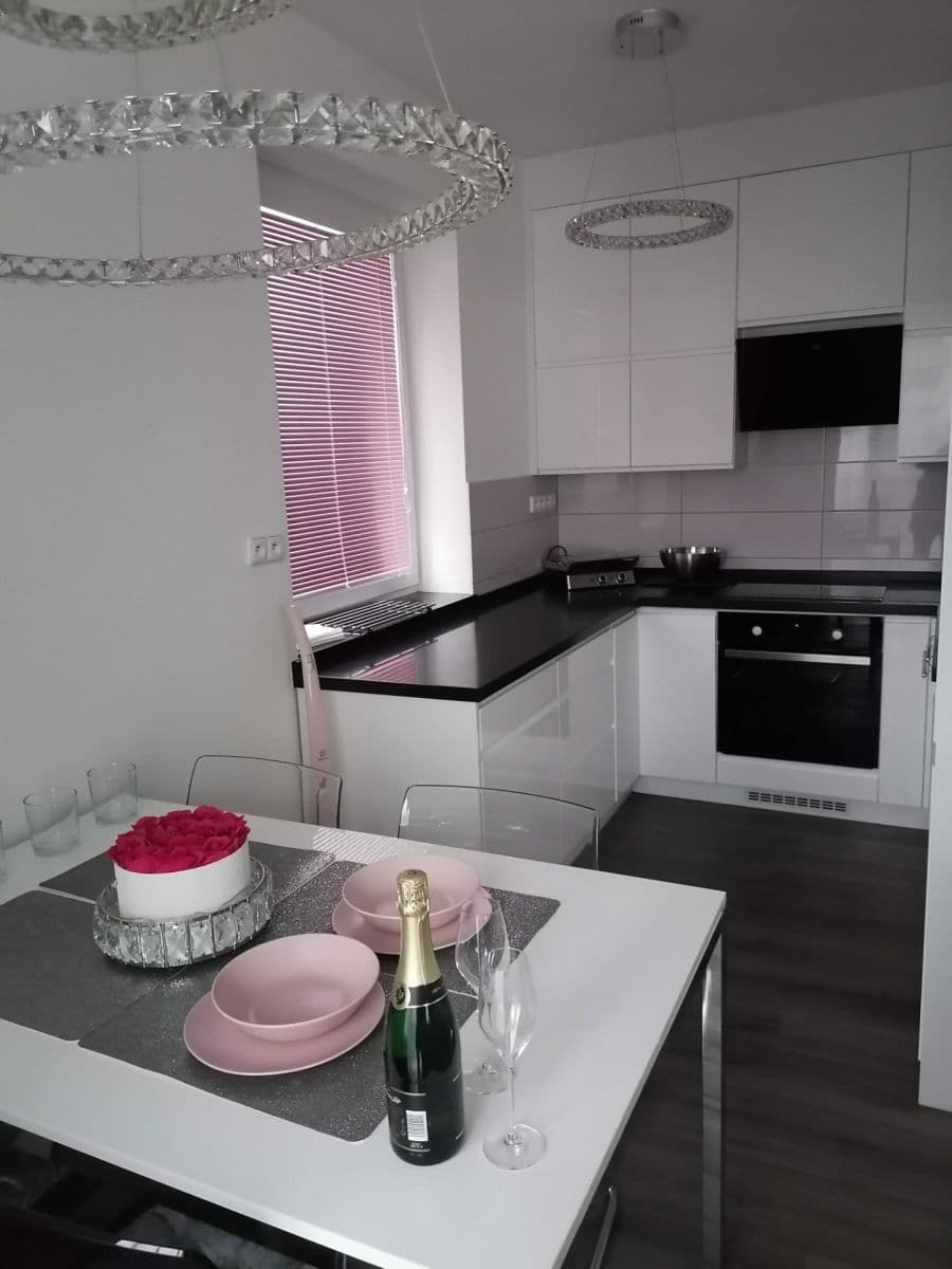 Prenájom bytu 2-izbový 56 m², Pátera Ferdy, Sušice, Plzeňský kraj Prenájom bytu 2-izbový 56 m², Pátera Ferdy, Sušice, Plzeňský kraj