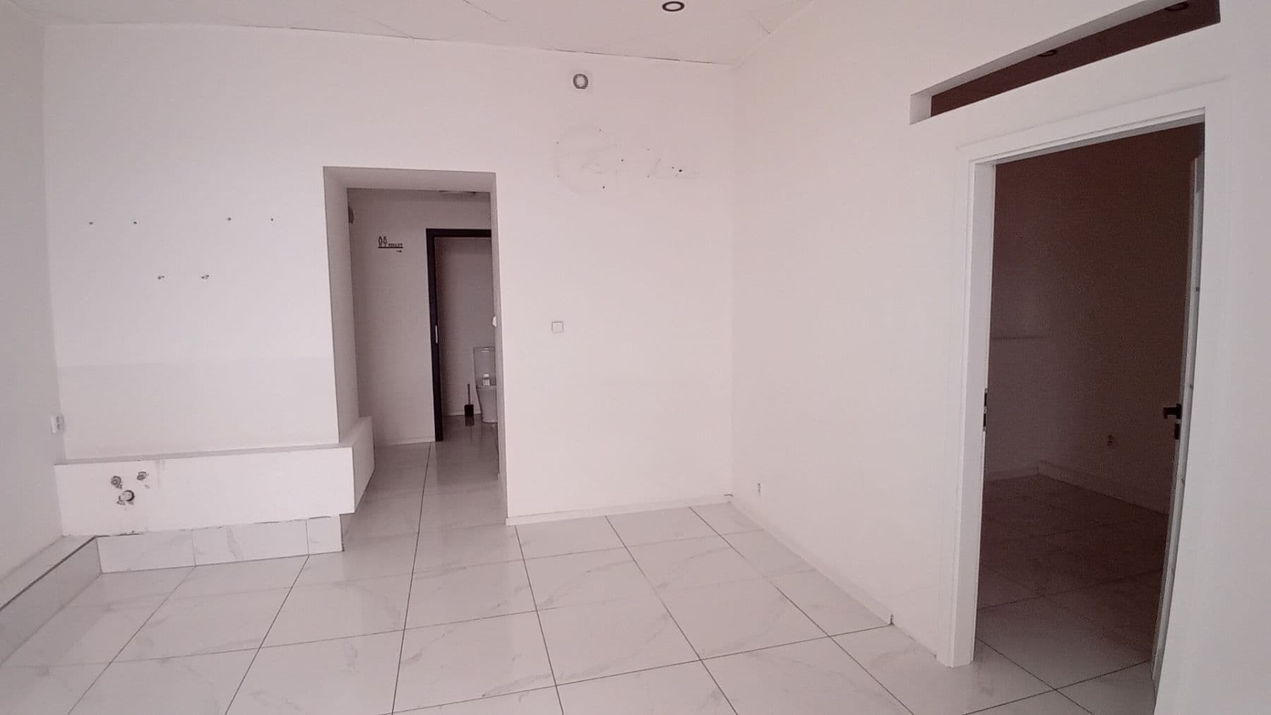 Prenájom nebytového priestoru 44 m², Husitská, Praha, Praha Prenájom nebytového priestoru 44 m², Husitská, Praha, Praha
