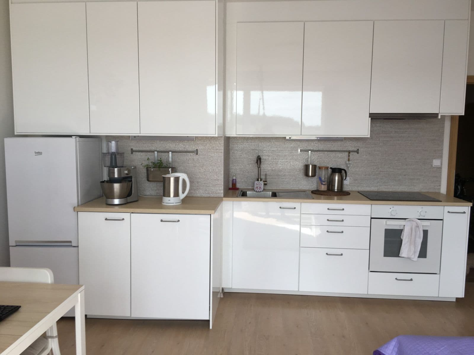 Prenájom bytu 1-izbový 30 m², Ječná, Hostivice, Středočeský kraj Prenájom bytu 1-izbový 30 m², Ječná, Hostivice, Středočeský kraj