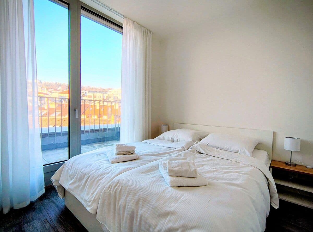 Prenájom bytu 40 m², Plzenska, Praha, Praha Prenájom bytu 40 m², Plzenska, Praha, Praha