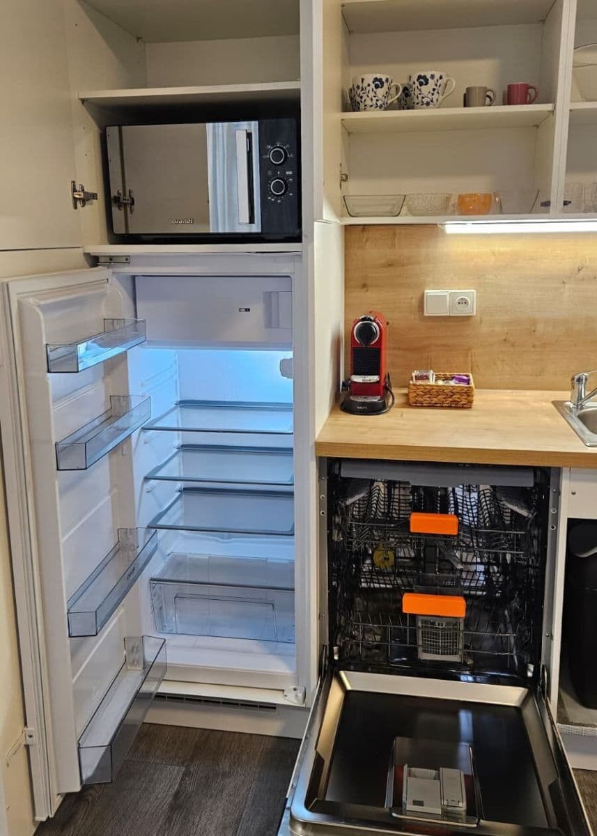 Prenájom bytu 40 m², Plzenska, Praha, Praha Prenájom bytu 40 m², Plzenska, Praha, Praha