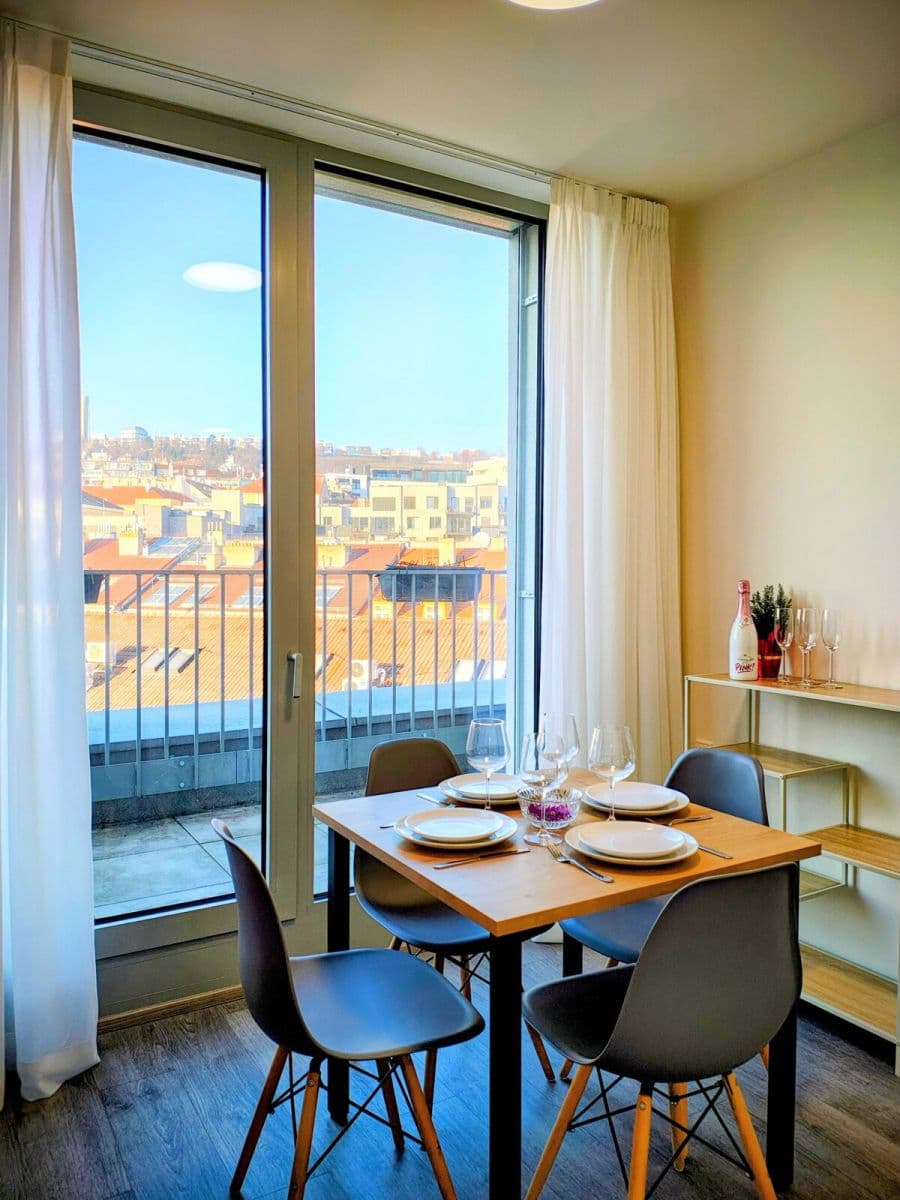 Prenájom bytu 40 m², Plzenska, Praha, Praha Prenájom bytu 40 m², Plzenska, Praha, Praha