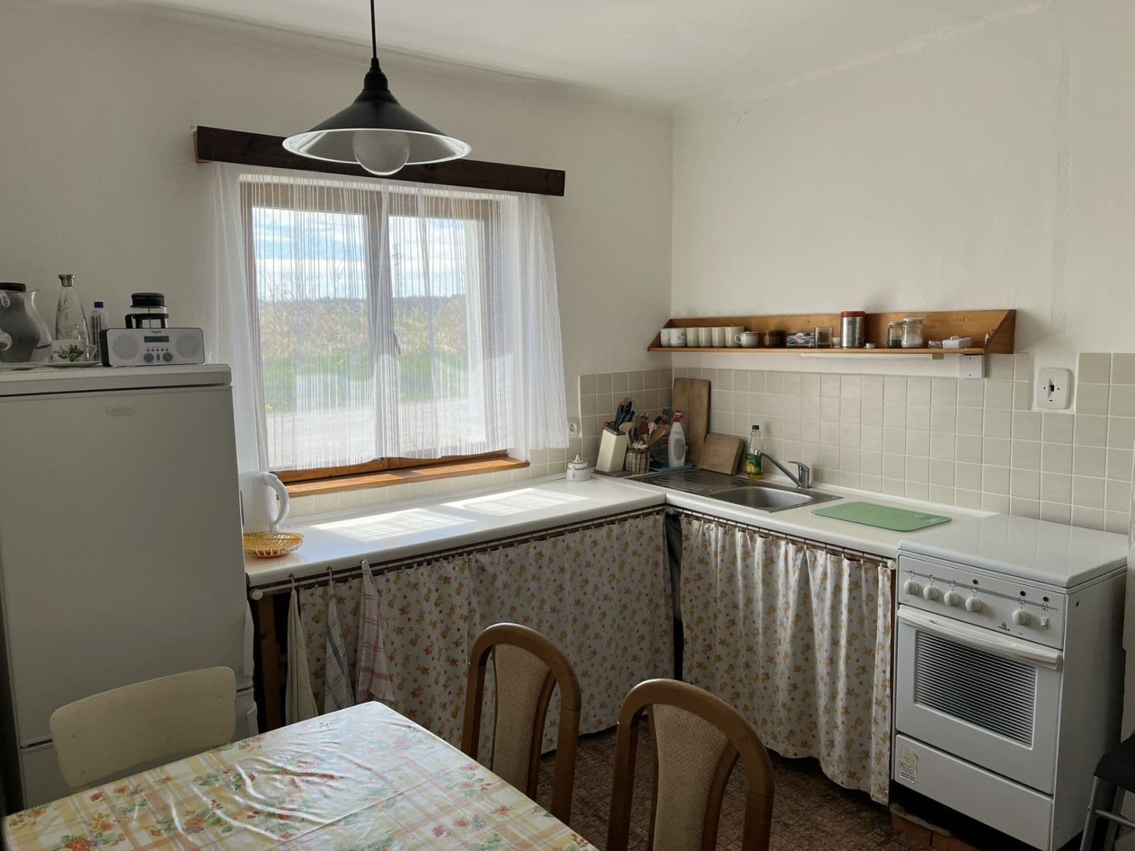 Predaj rekreačného objektu 97 m², pozemok 2.851 m², Hrachoviště, Jihočeský kraj Predaj rekreačného objektu 97 m², pozemok 2.851 m², Hrachoviště, Jihočeský kraj