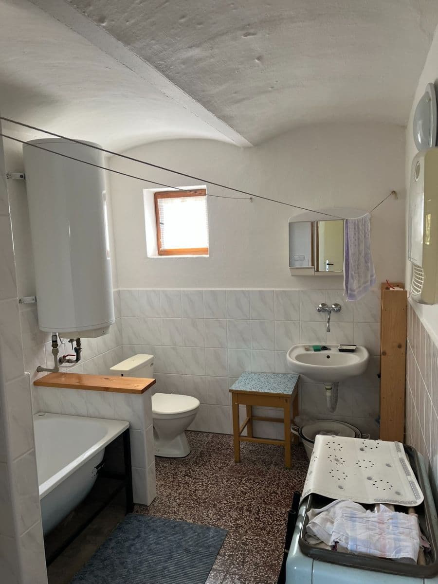 Predaj rekreačného objektu 97 m², pozemok 2.851 m², Hrachoviště, Jihočeský kraj Predaj rekreačného objektu 97 m², pozemok 2.851 m², Hrachoviště, Jihočeský kraj