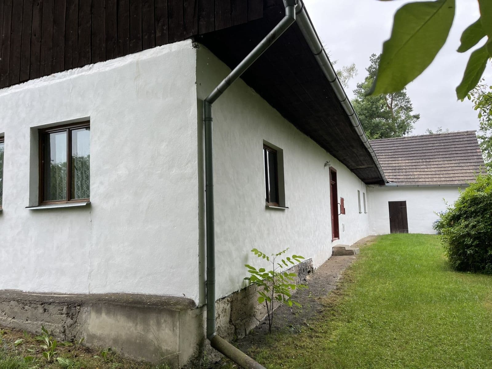 Predaj rekreačného objektu 97 m², pozemok 2.851 m², Hrachoviště, Jihočeský kraj Predaj rekreačného objektu 97 m², pozemok 2.851 m², Hrachoviště, Jihočeský kraj