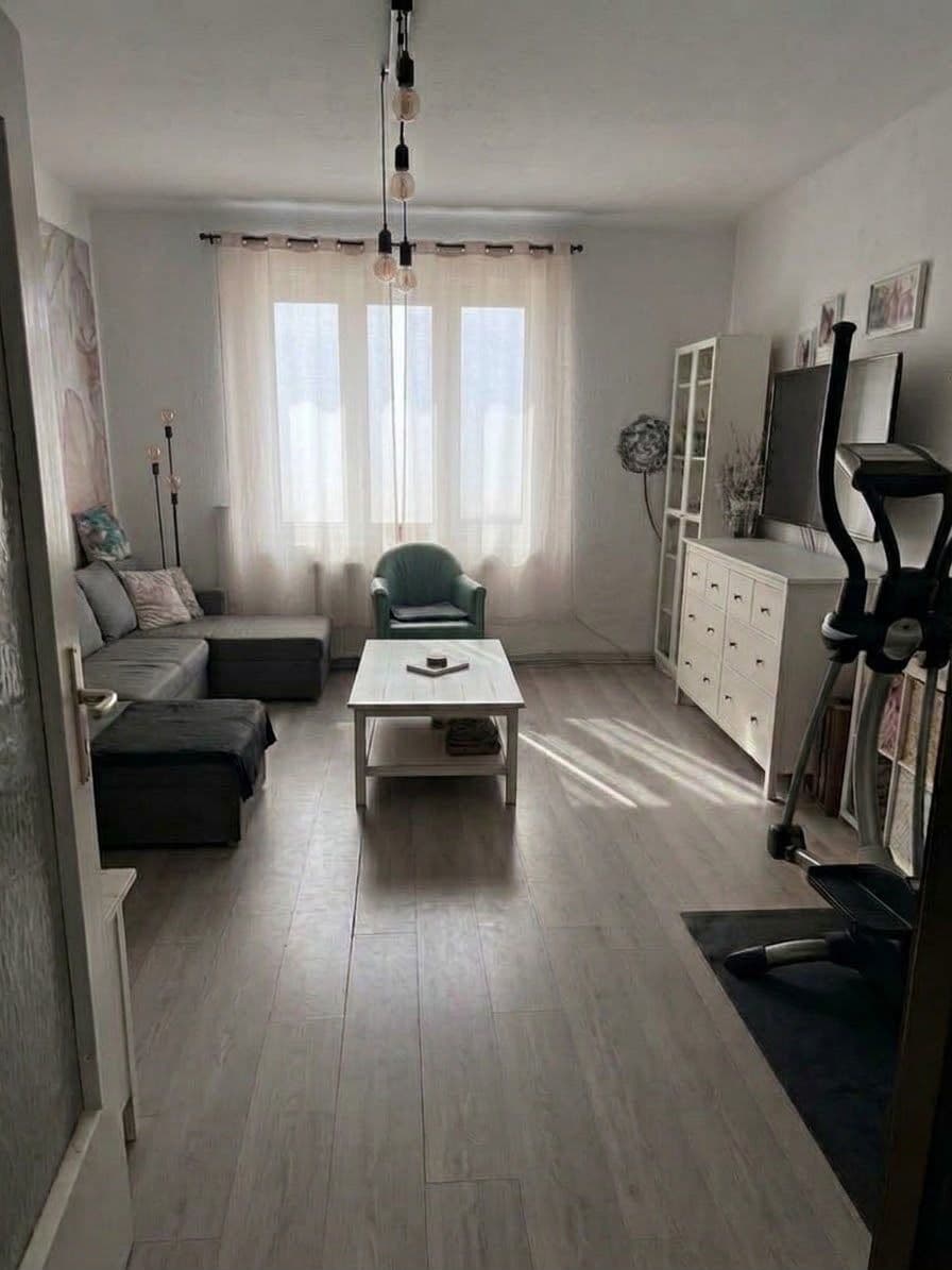 Prenájom bytu 2-izbový 78 m², Ruská, Kouřim, Středočeský kraj Prenájom bytu 2-izbový 78 m², Ruská, Kouřim, Středočeský kraj