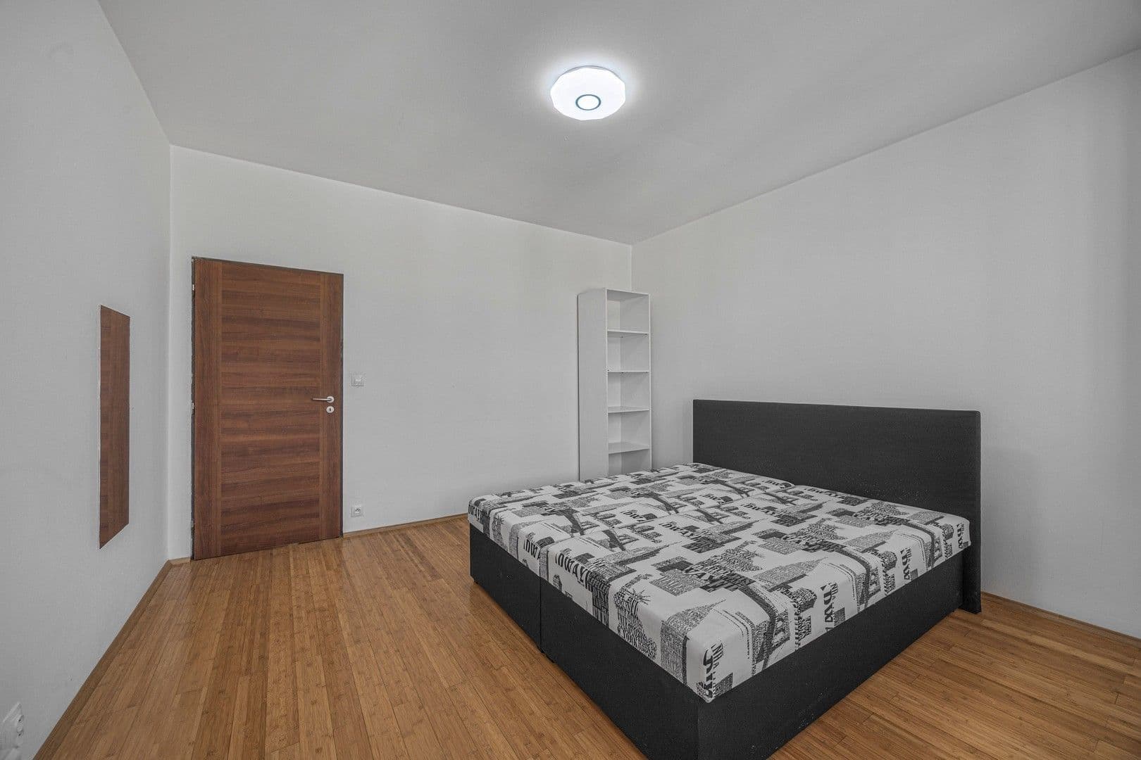 Prenájom bytu 2-izbový 48 m², Žerotínova, Praha, Praha Prenájom bytu 2-izbový 48 m², Žerotínova, Praha, Praha
