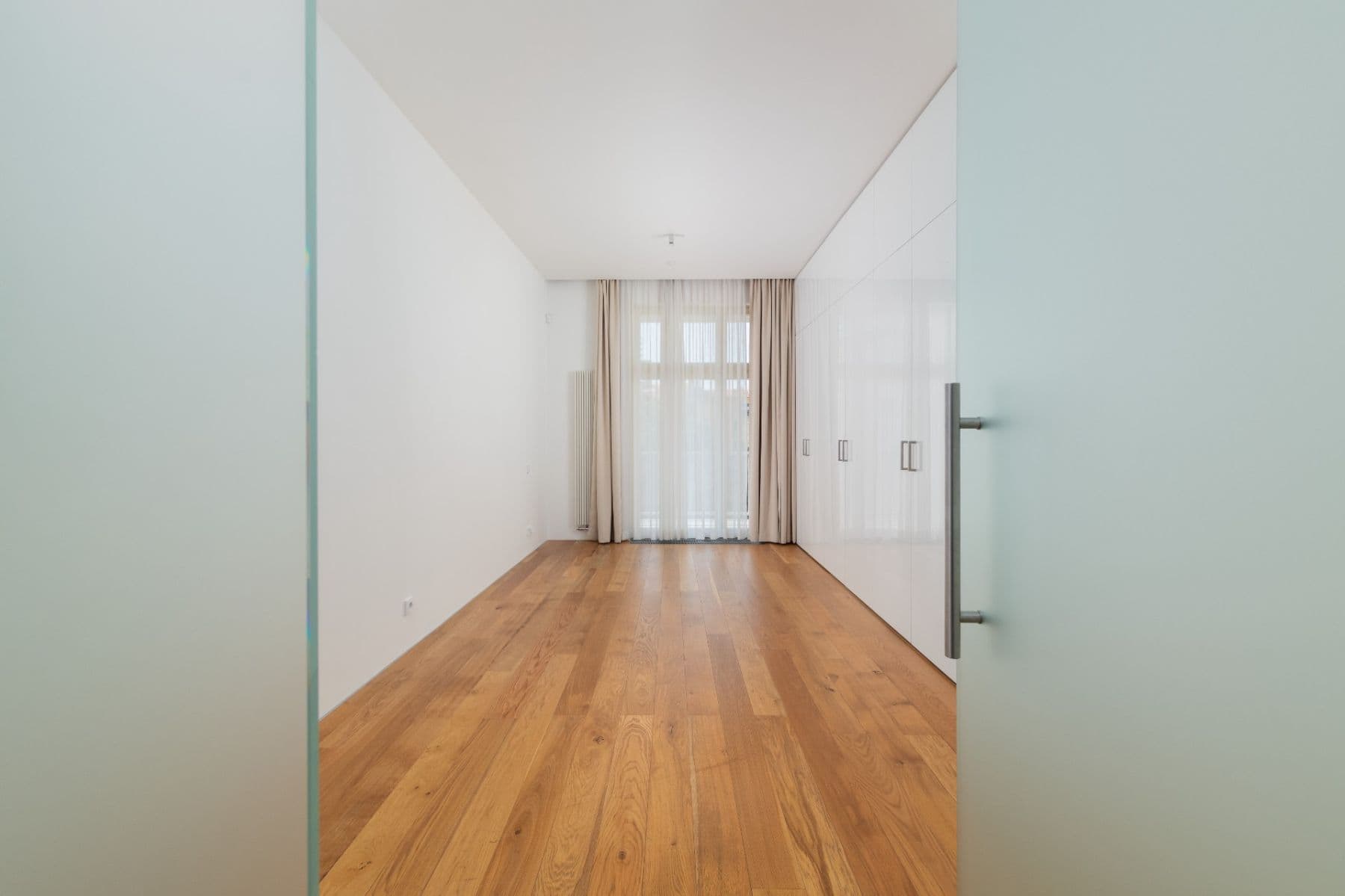 Prenájom bytu 5-izbový 184 m², Laubova, Praha, Praha Prenájom bytu 5-izbový 184 m², Laubova, Praha, Praha