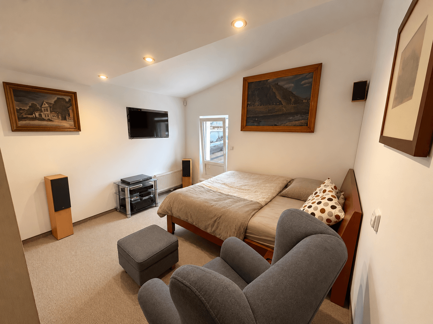 Predaj domu 200 m², pozemok 500 m², Komorní Dvůr, Cheb, Karlovarský kraj Predaj domu 200 m², pozemok 500 m², Komorní Dvůr, Cheb, Karlovarský kraj