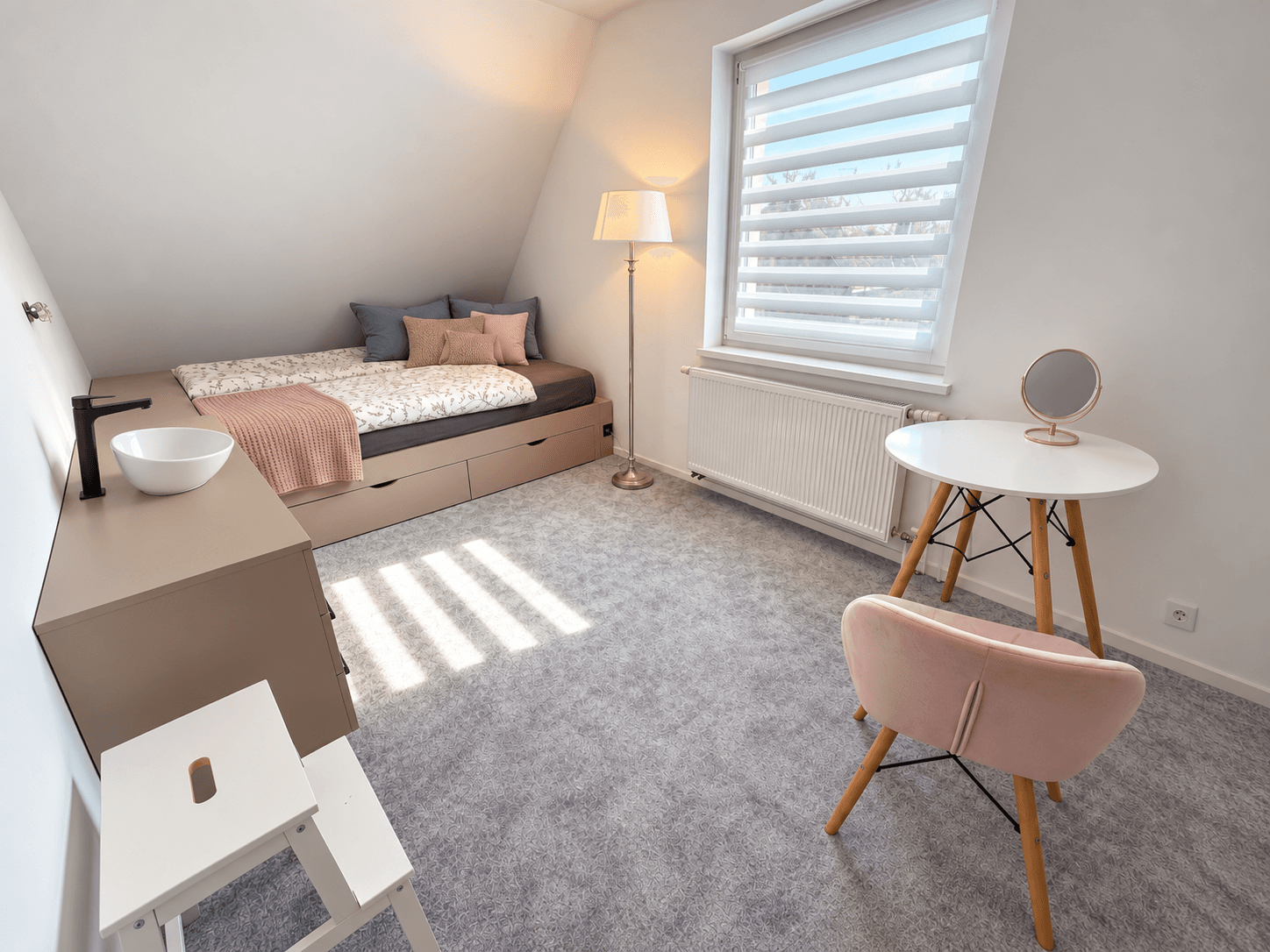 Predaj domu 200 m², pozemok 500 m², Komorní Dvůr, Cheb, Karlovarský kraj Predaj domu 200 m², pozemok 500 m², Komorní Dvůr, Cheb, Karlovarský kraj