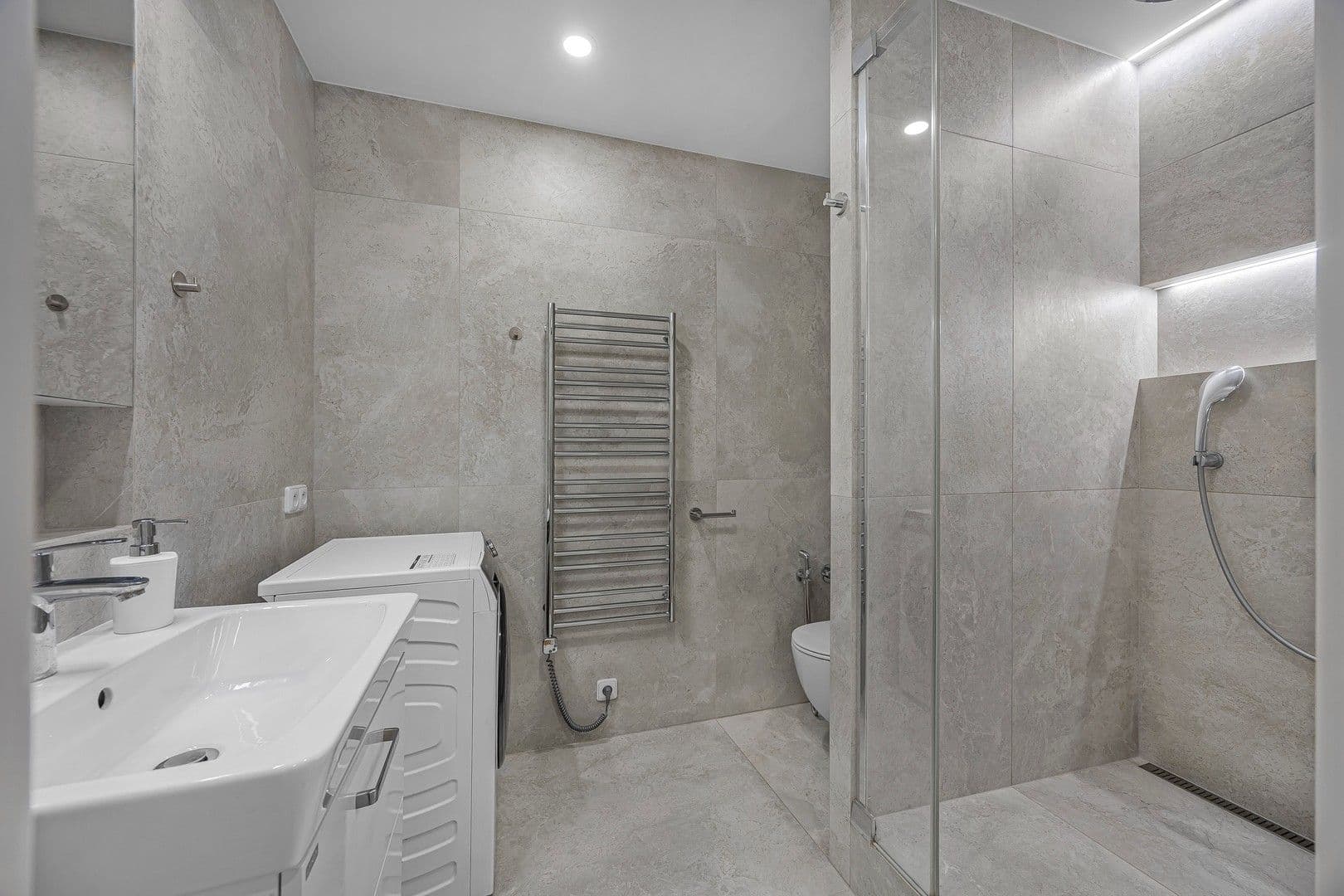 Prenájom bytu 1-izbový 32 m², Drahobejlova, Praha, Praha Prenájom bytu 1-izbový 32 m², Drahobejlova, Praha, Praha