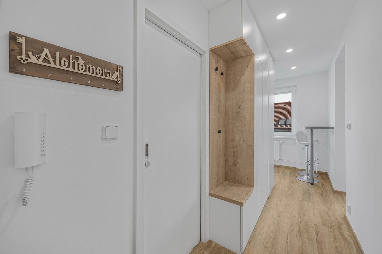 Prenájom bytu 1-izbový 32 m², Drahobejlova, Praha, Praha Prenájom bytu 1-izbový 32 m², Drahobejlova, Praha, Praha