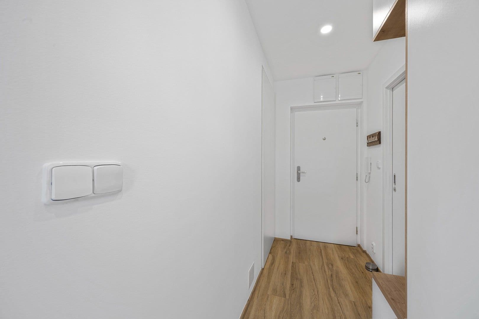 Prenájom bytu 1-izbový 32 m², Drahobejlova, Praha, Praha Prenájom bytu 1-izbový 32 m², Drahobejlova, Praha, Praha