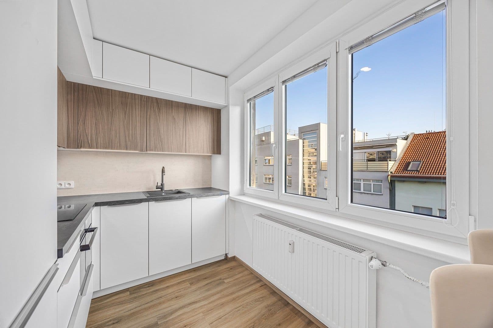 Prenájom bytu 1-izbový 32 m², Drahobejlova, Praha, Praha Prenájom bytu 1-izbový 32 m², Drahobejlova, Praha, Praha