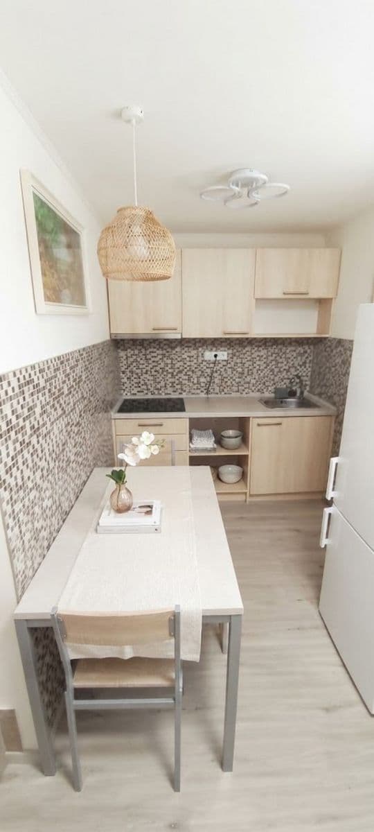 Prenájom bytu 2-izbový 71 m², Novovysočanská, Praha, Praha Prenájom bytu 2-izbový 71 m², Novovysočanská, Praha, Praha