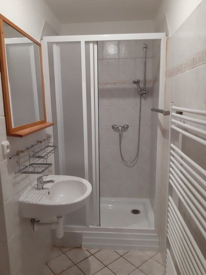 Prenájom bytu 1-izbový 40 m², Mozartova, Praha, Praha Prenájom bytu 1-izbový 40 m², Mozartova, Praha, Praha