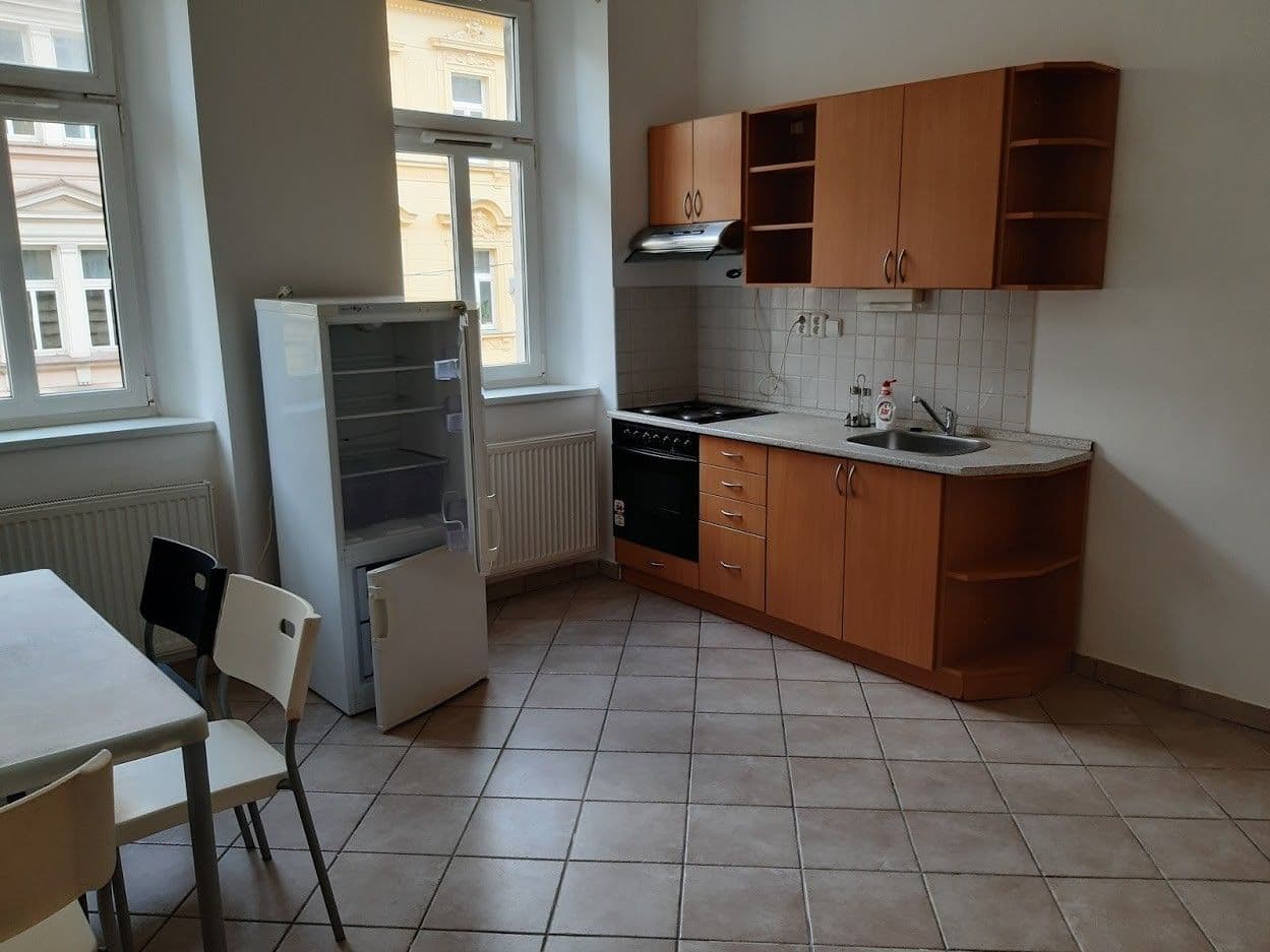 Prenájom bytu 1-izbový 40 m², Mozartova, Praha, Praha Prenájom bytu 1-izbový 40 m², Mozartova, Praha, Praha