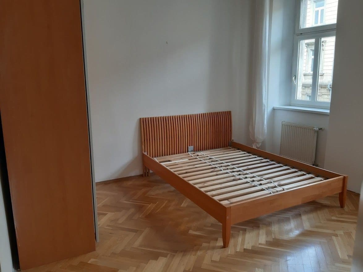 Prenájom bytu 1-izbový 40 m², Mozartova, Praha, Praha Prenájom bytu 1-izbový 40 m², Mozartova, Praha, Praha