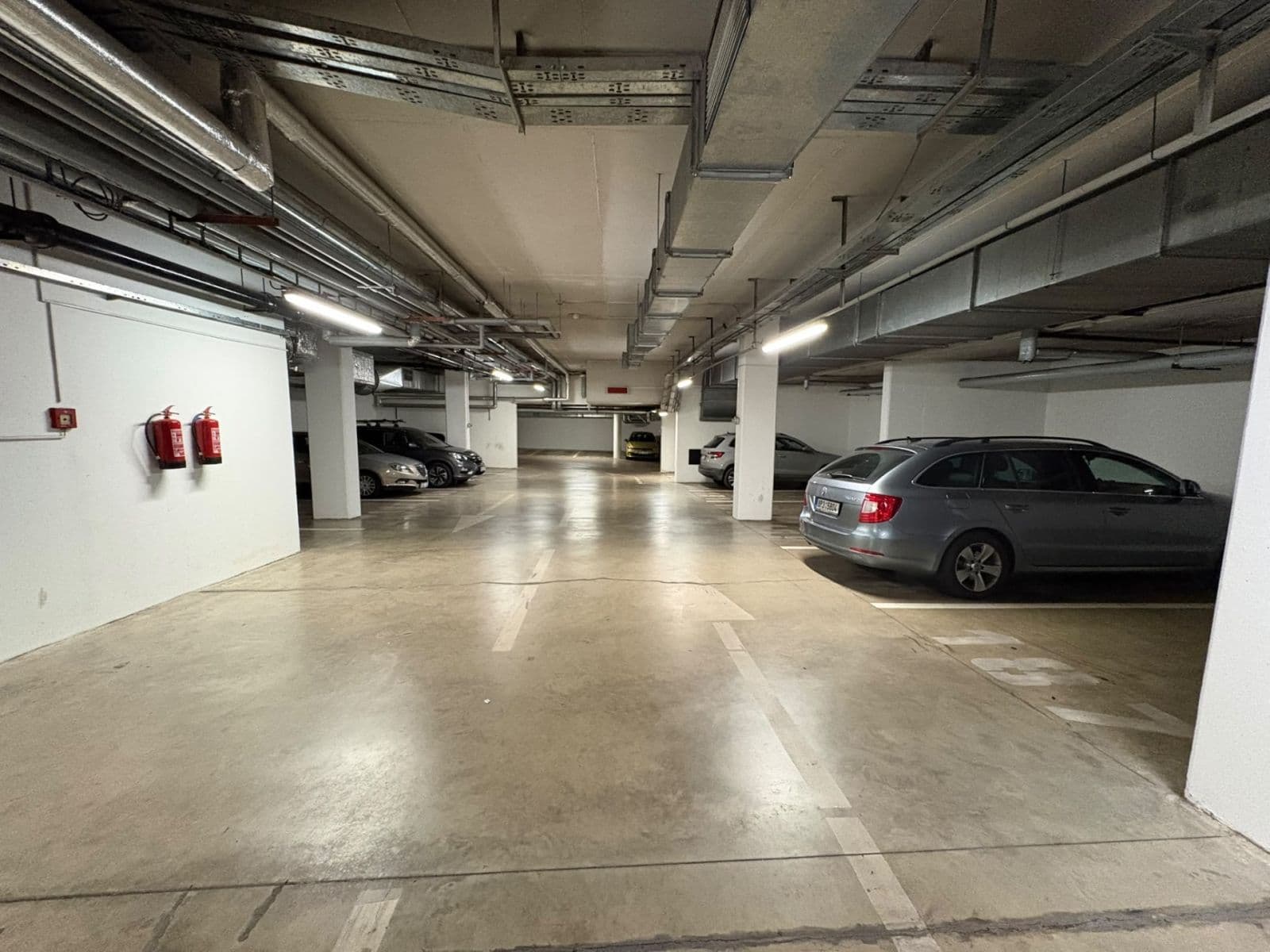 Prenájom garáže 14 m², Pláničkova, Praha, Praha Prenájom garáže 14 m², Pláničkova, Praha, Praha