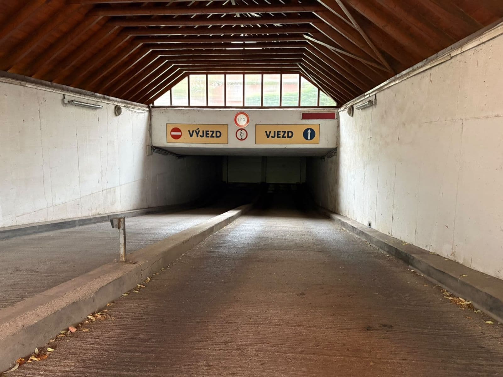 Prenájom garáže 14 m², Pláničkova, Praha, Praha Prenájom garáže 14 m², Pláničkova, Praha, Praha