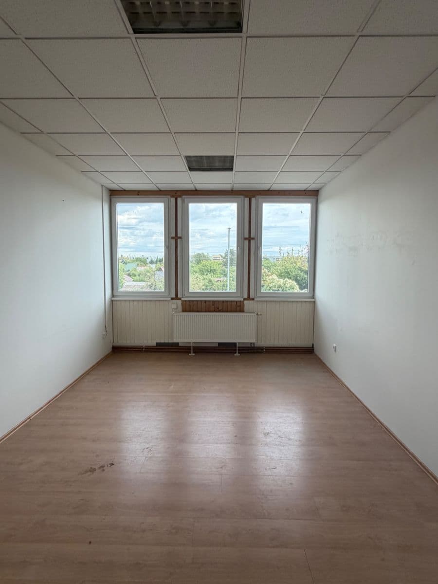 Prenájom kancelárie 20 m², Nedokončená, Praha, Praha Prenájom kancelárie 20 m², Nedokončená, Praha, Praha