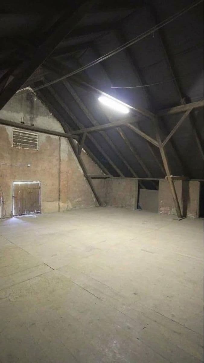 Predaj nebytového priestoru 850 m², Psáry, Středočeský kraj Predaj nebytového priestoru 850 m², Psáry, Středočeský kraj