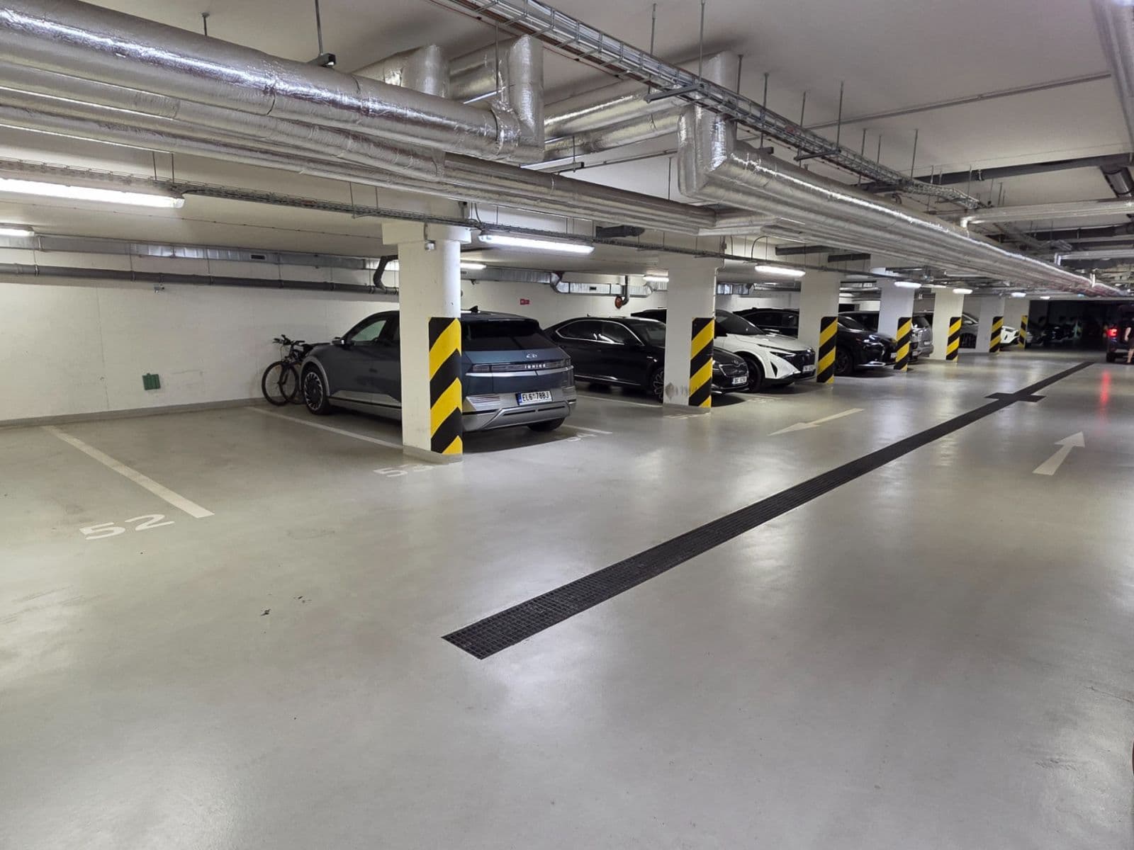 Prenájom garáže 11 m², U Hranic, Praha, Praha Prenájom garáže 11 m², U Hranic, Praha, Praha