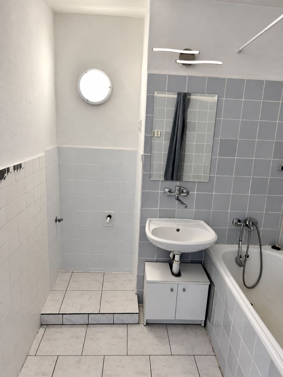 Predaj bytu 2-izbový 125 m², Artura Krause, Pardubice, Pardubický kraj Predaj bytu 2-izbový 125 m², Artura Krause, Pardubice, Pardubický kraj