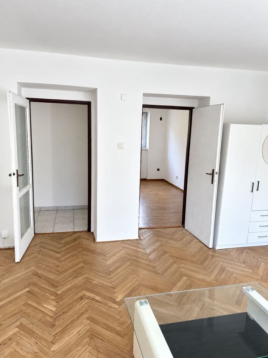 Predaj bytu 2-izbový 125 m², Artura Krause, Pardubice, Pardubický kraj Predaj bytu 2-izbový 125 m², Artura Krause, Pardubice, Pardubický kraj
