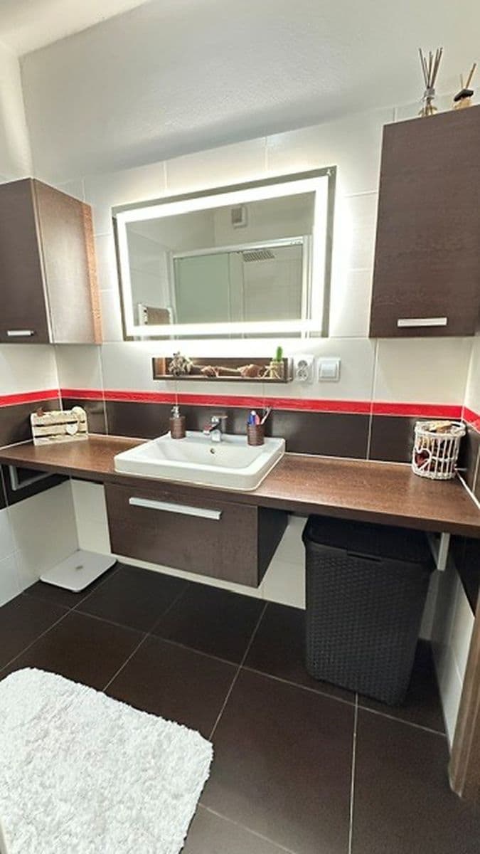 Predaj bytu 3-izbový 79 m², Topolová, Olomouc, Olomoucký kraj Predaj bytu 3-izbový 79 m², Topolová, Olomouc, Olomoucký kraj