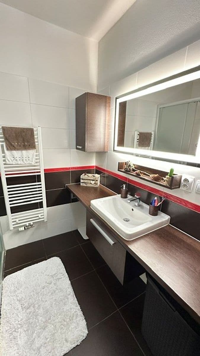 Predaj bytu 3-izbový 79 m², Topolová, Olomouc, Olomoucký kraj Predaj bytu 3-izbový 79 m², Topolová, Olomouc, Olomoucký kraj