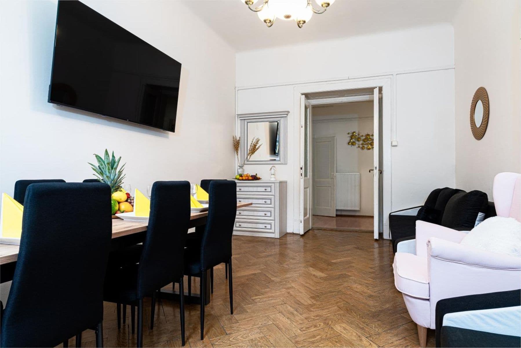 Prenájom bytu 162 m², Matoušova, Praha, Praha Prenájom bytu 162 m², Matoušova, Praha, Praha