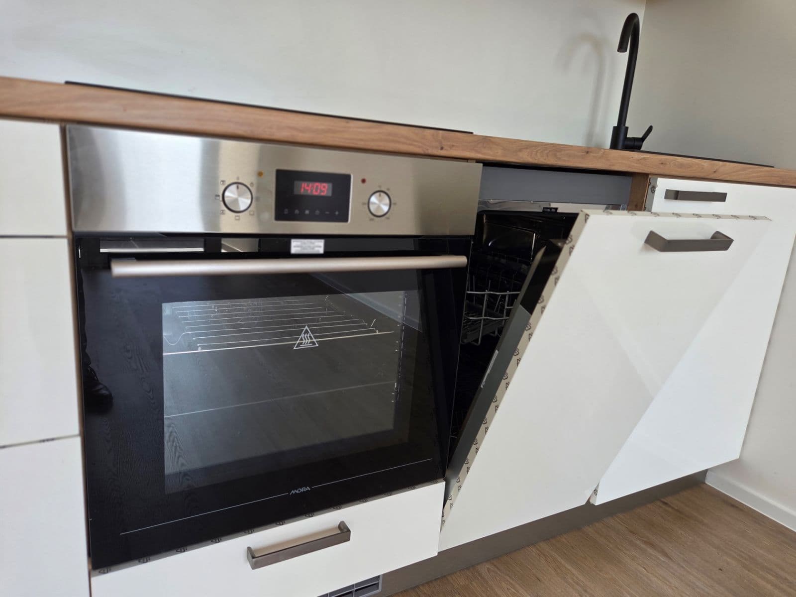 Prenájom bytu 1-izbový 40 m², Loudova, Olomouc, Olomoucký kraj Prenájom bytu 1-izbový 40 m², Loudova, Olomouc, Olomoucký kraj