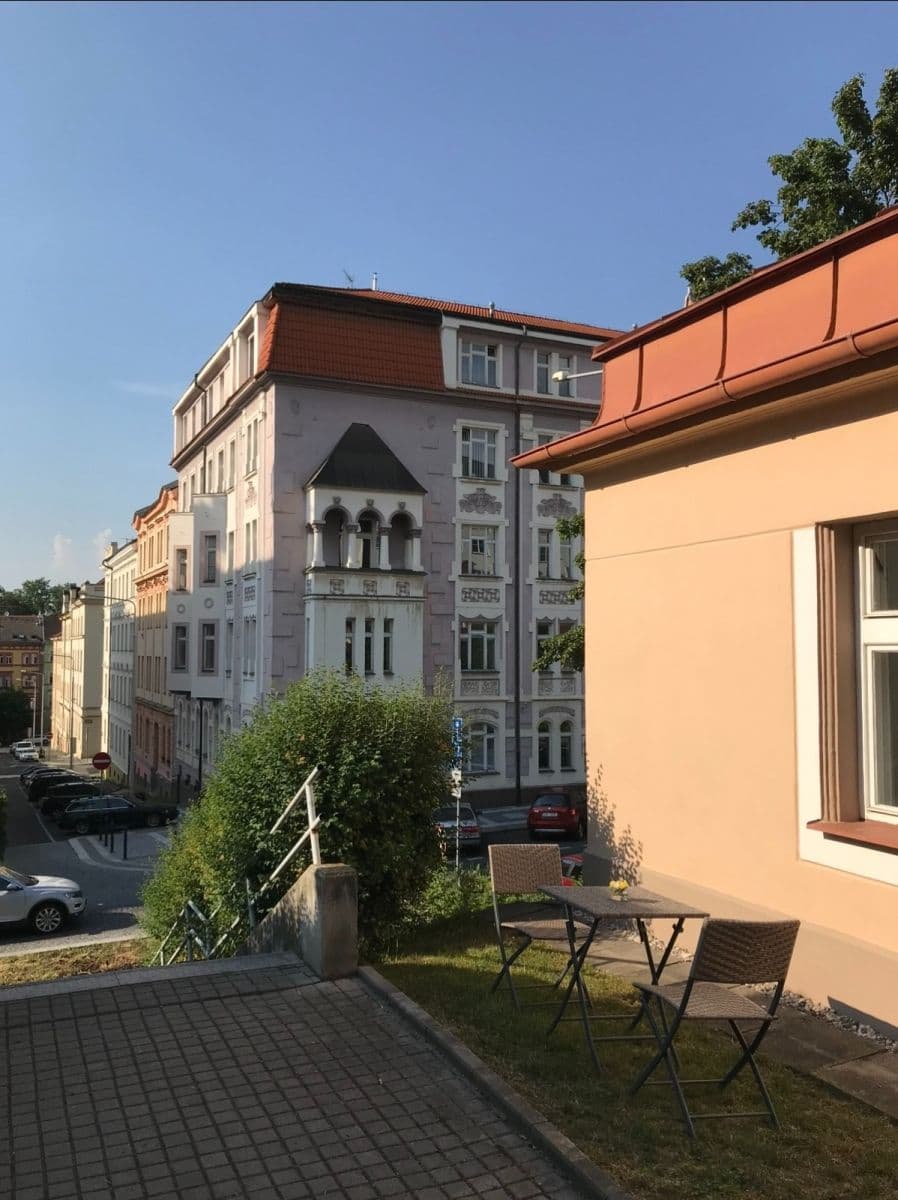 Prenájom nebytového priestoru 30 m², V Kapslovně, Praha, Praha Prenájom nebytového priestoru 30 m², V Kapslovně, Praha, Praha